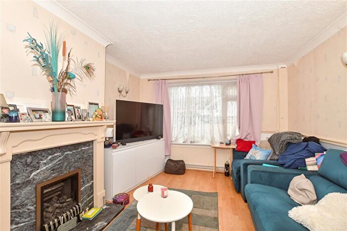 3 Bedroom Terraced House For Sale In Buckswood Drive, Crawley, West Sussex, RH11
