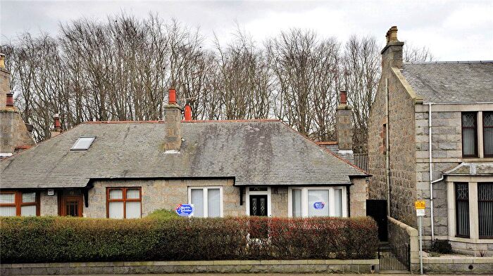 2 Bedroom Semi Detached House To Rent In Holburn Street, Aberdeen, AB10