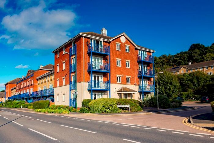 2 Bedroom Flat To Rent In Applecross Close, Borstal, Rochester, ME1