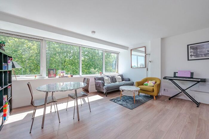 2 Bedroom Flat For Sale In Aragon Tower, George Beard Road, SE8