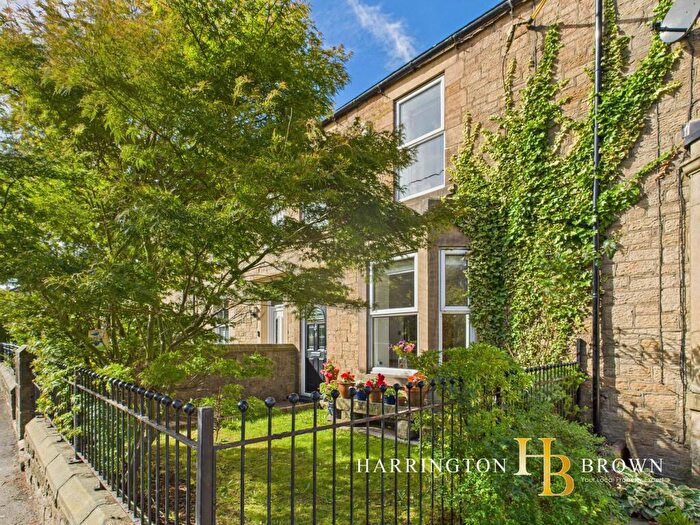 4 Bedroom Terraced House For Sale In Queens Road, Blackhill, DH8