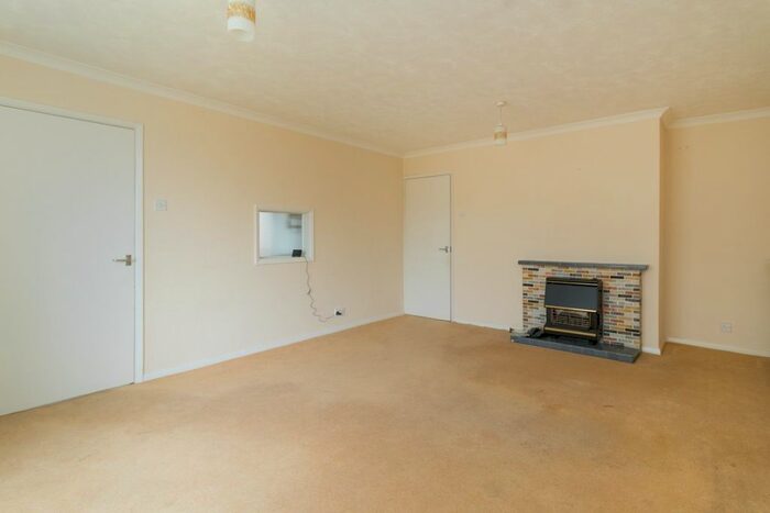 2 Bedroom Bungalow For Sale In Yeoman Gardens, Willesborough, Ashford, TN24