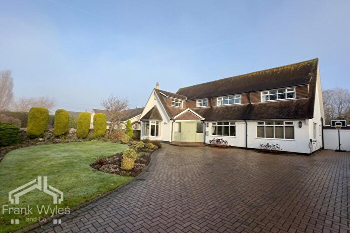 4 Bedroom Detached House For Sale In North Houses Lane, Lytham St. Annes, Lancashire, FY8