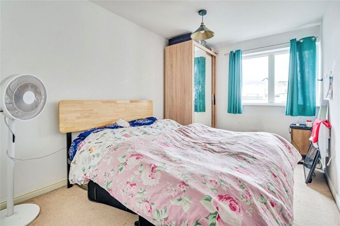 2 Bedroom Flat For Sale In Exeter Street, Plymouth, Devon, PL4