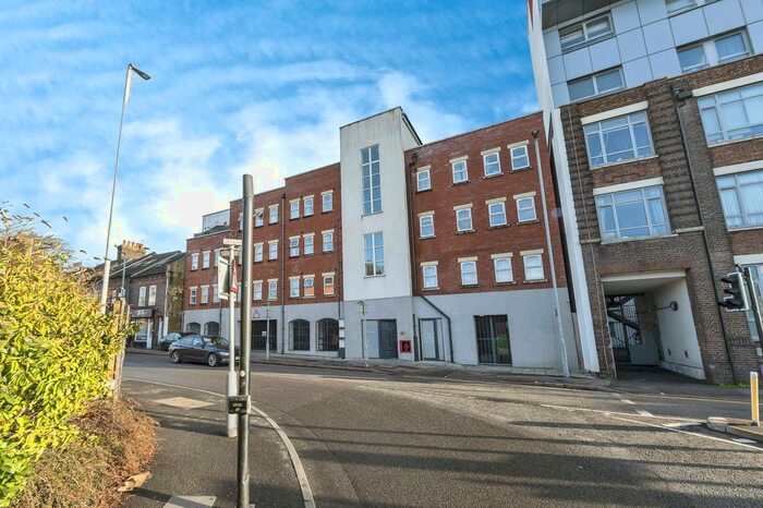 1 Bedroom Flat For Sale In Old Bedford Road, Luton, LU2