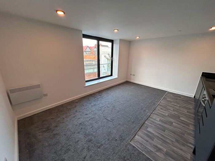 1 Bedroom Flat To Rent In Burlington Square, Chesterfield, S40