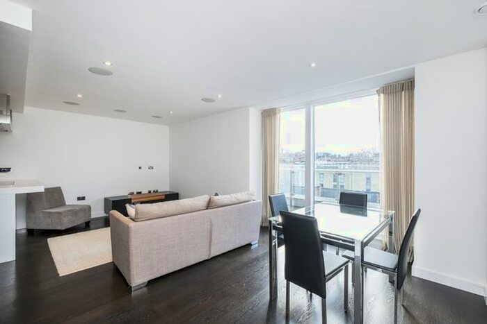3 Bedroom Flat To Rent In Gatliff Road, London, SW1W