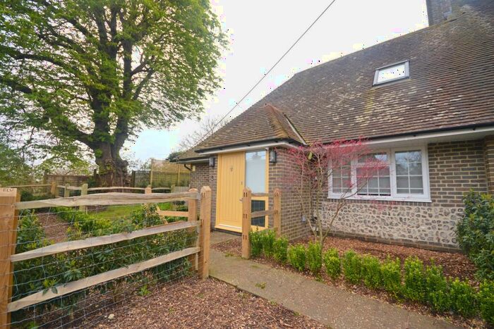 3 Bedroom House To Rent In South Lane, Houghton, BN18