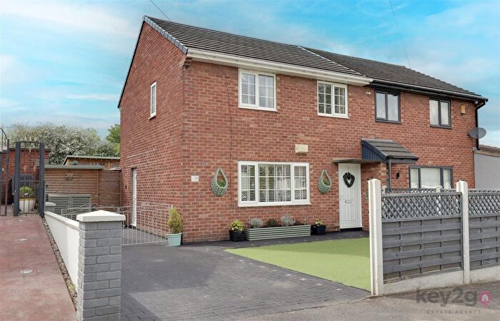 3 Bedroom Semi-Detached House For Sale In Emmett Carr Lane, Renishaw, Sheffield, S21