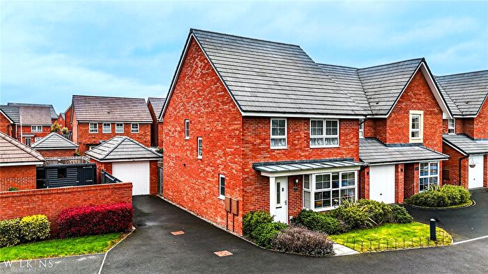 4 Bedroom Detached House For Sale In Espalier Close, Nuneaton, Warwickshire, CV10