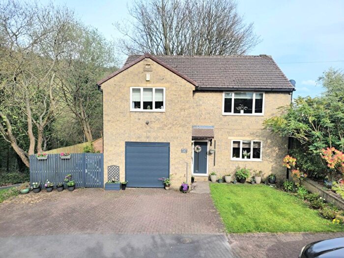 5 Bedroom Detached House For Sale In Benn Lane, Longwood, Huddersfield, HD3