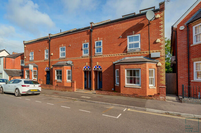 2 Bedroom Apartment To Rent In Queens Road, Guildford, GU1