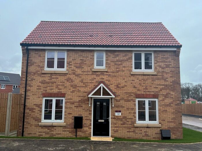 3 Bedroom Semi-Detached House For Sale In Collinson Lane, Fernwood, Newark, NG24