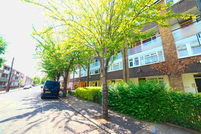 3 Bedroom Maisonette To Rent In Portelet Road, London, E1