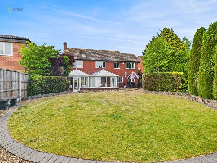 4 Bedroom Detached House For Sale In Moat Drive, Drayton Bassett, Tamworth, B78