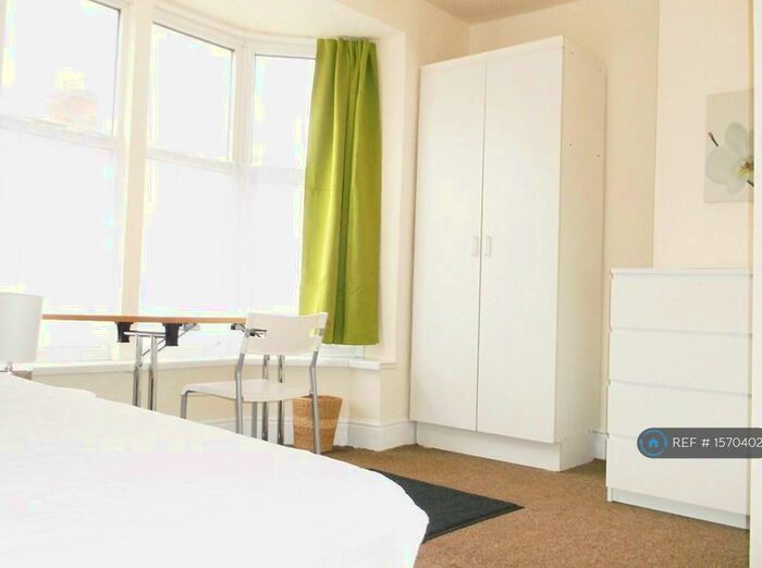 4 Bedroom Terraced House To Rent In Clarendon Park Road, Leicester, LE2