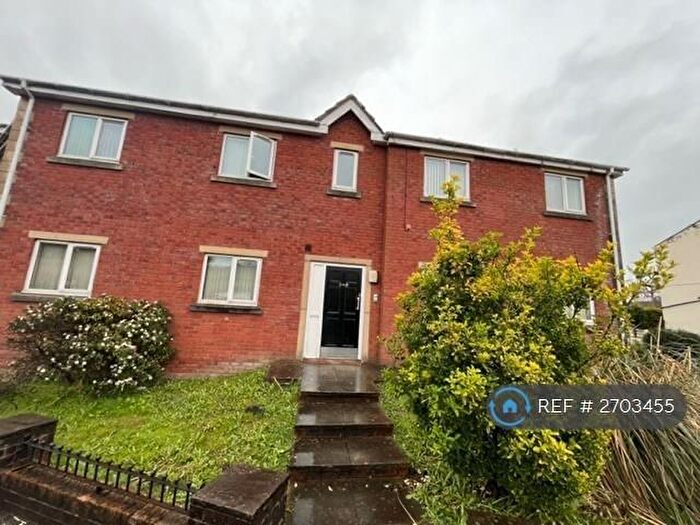 2 Bedroom Flat To Rent In Kingsbridge Court, Blackburn, BB2