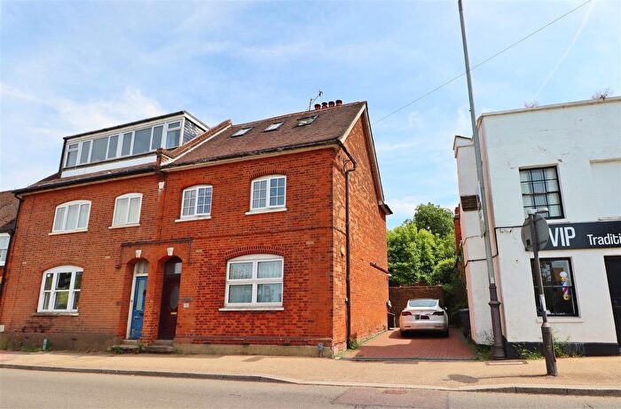 5 Bedroom End Of Terrace House To Rent In High Street, Elstree, WD6