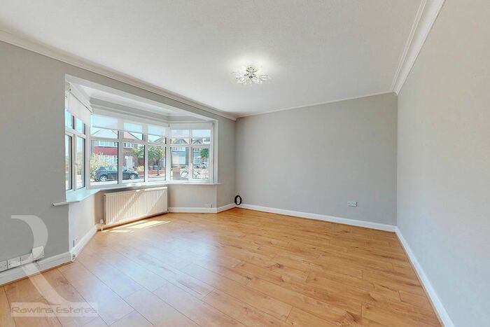 4 Bedroom Detached House To Rent In Sunny Gardens Road, London, NW4