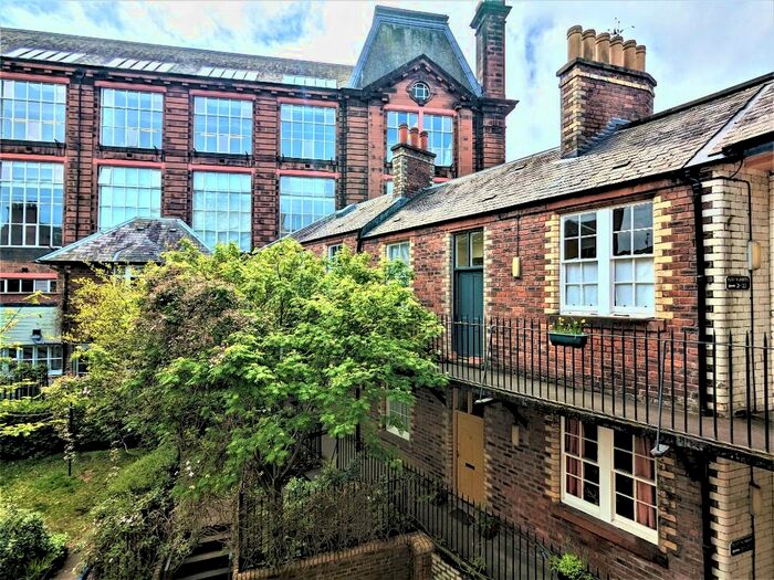 2 Bedroom Flat To Rent In West Port, Cordiners Land, Grassmarket, Edinburgh, EH1