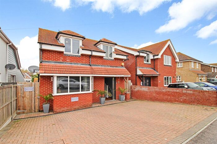 3 Bedroom Detached House For Sale In Gainsborough Drive, Herne Bay, CT6