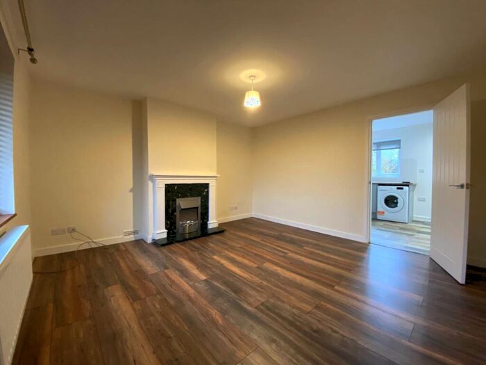 3 Bedroom Semi-Detached House To Rent In Market Oak Lane, Hemel Hempstead, HP3