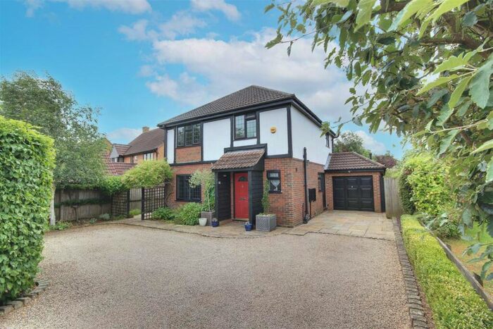 4 Bedroom Detached House For Sale In The Fairway, Bluntisham, PE28