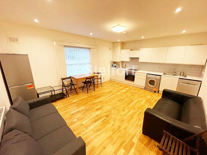 4 Bedroom Flat To Rent In Hillmarton Road, London, N7
