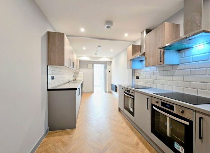 Studio To Rent In Bluefield Close, Hampton, TW12