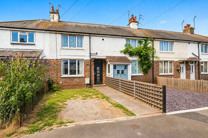 3 Bedroom Terraced House For Sale In Westloats Gardens, Bognor Regis, PO21