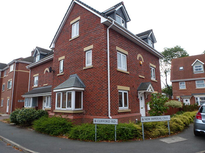 4 Bedroom House To Rent In New Imperial Crescent, B11