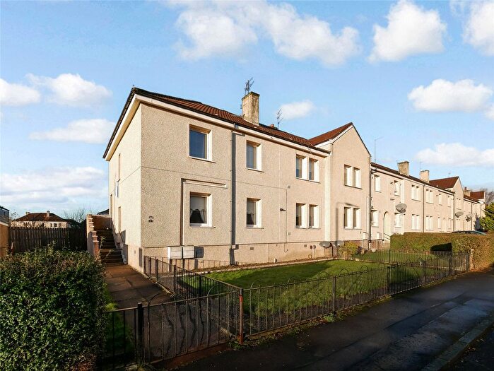 3 Bedroom Flat For Sale In Byres Crescent, Paisley, Renfrewshire, PA3