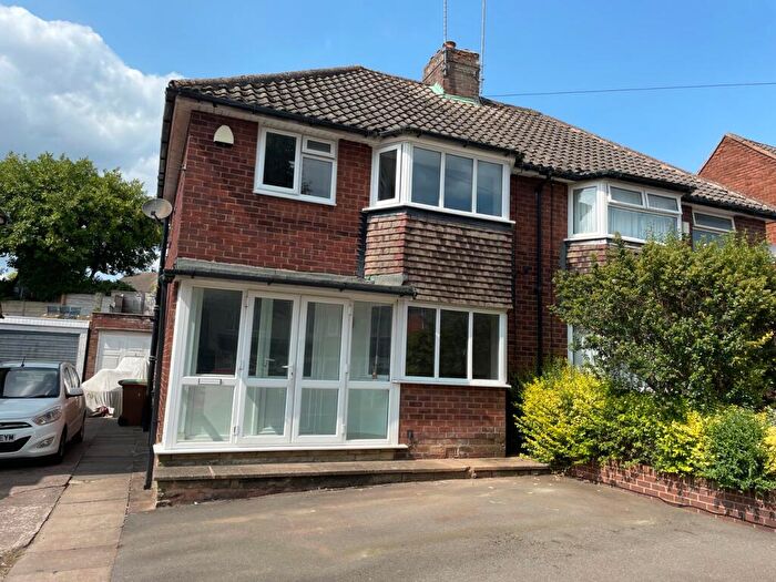 3 Bedroom Semi-Detached House To Rent In Rippingille Road, Great Barr, Birmingham, B43