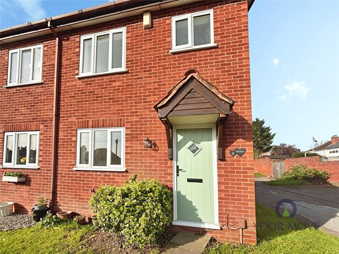 2 Bedroom Detached House To Rent In The Grove, Northfield, Birmingham, West Midlands, B31