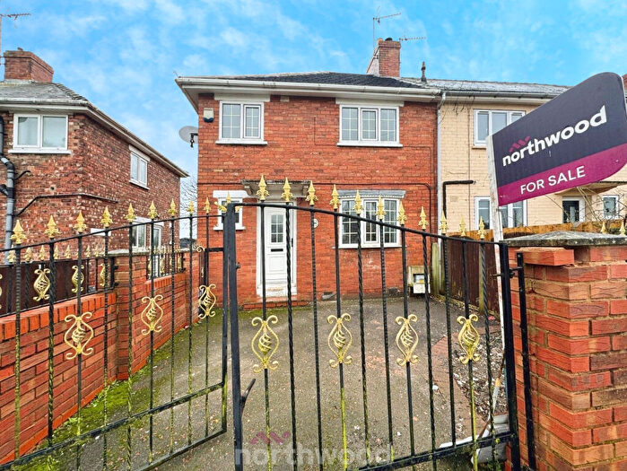 3 Bedroom Semi Detached House For Sale In Vermuyden Road, Moorends, Doncaster, DN8