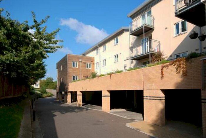 1 Bedroom Flat To Rent In Temeraire Place, Kew Bridge, Brentford, TW8