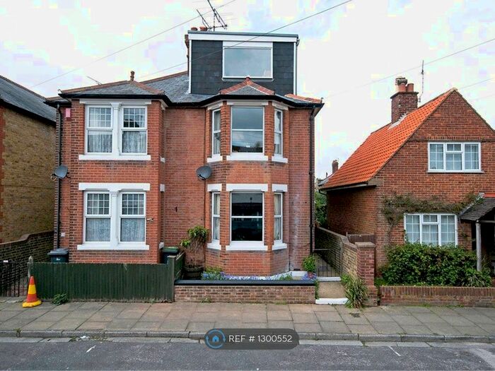 6 Bedroom Semi-Detached House To Rent In Mandeville Road, Canterbury CT2
