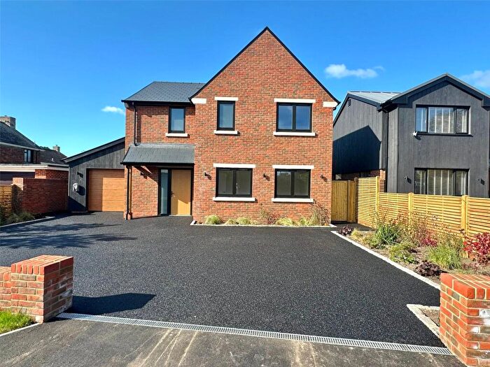 3 Bedroom Detached House For Sale In Lucerne Road, Milford On Sea, Lymington, Hampshire, SO41