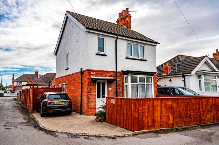 3 Bedroom Detached House For Sale In Weelsby Grove, Grimsby, Lincolnshire, DN32