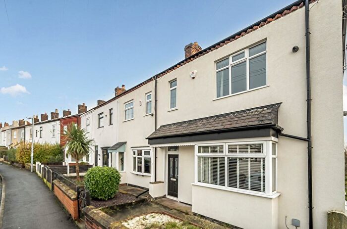 3 Bedroom End Terrace House For Sale In Vicars Hall Lane, Manchester, Greater Manchester, M28