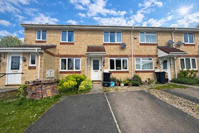 2 Bedroom House For Sale In Cobbett Close, Swindon, SN25