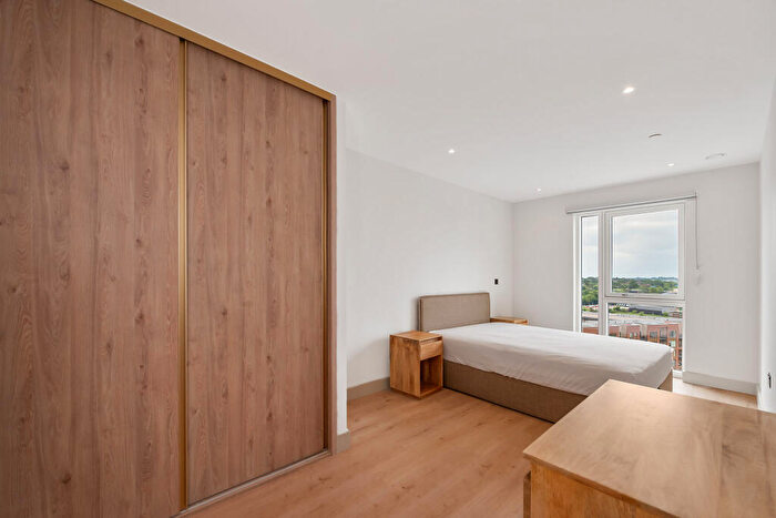 3 Bedroom Apartment To Rent In The Draper, Draycote House, Colindale, NW9