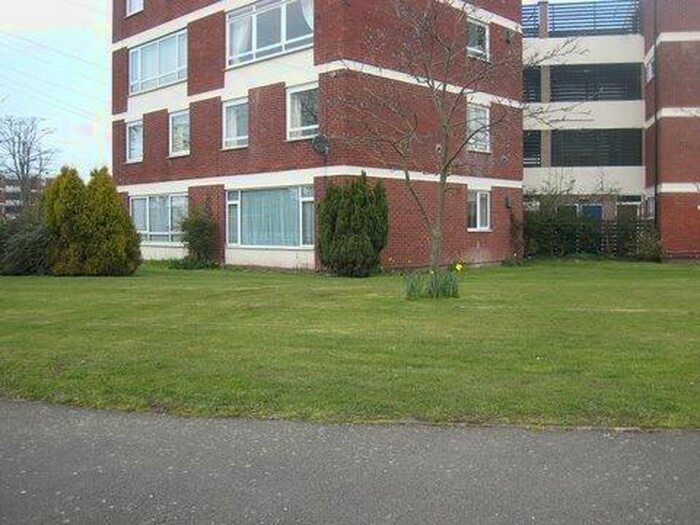 3 Bedroom Maisonette To Rent In Pike Close, Beaconside, Stafford, ST16