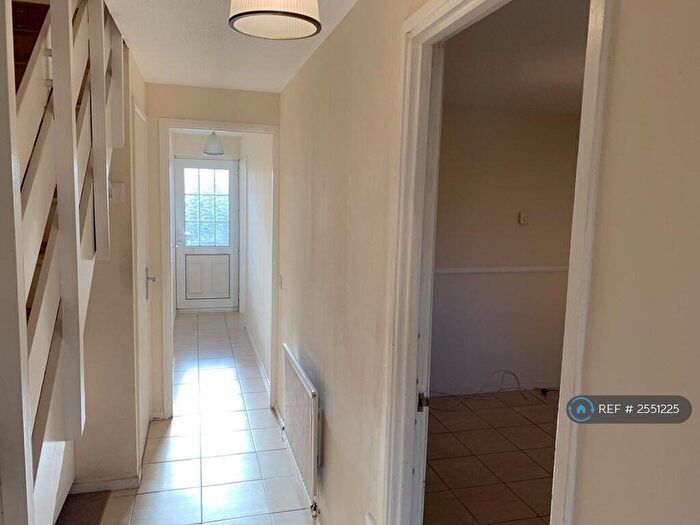 3 Bedroom Terraced House To Rent In Winyates, Peterborough, PE2