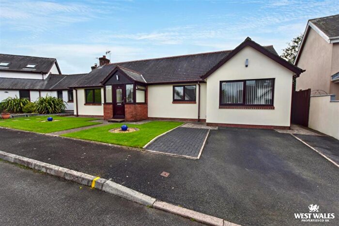 3 Bedroom Detached Bungalow For Sale In Greenwell Close, Crundale, Haverfordwest, SA62