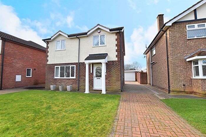 4 Bedroom Detached House For Sale In Westkirke Avenue, Scartho, Grimsby, DN33