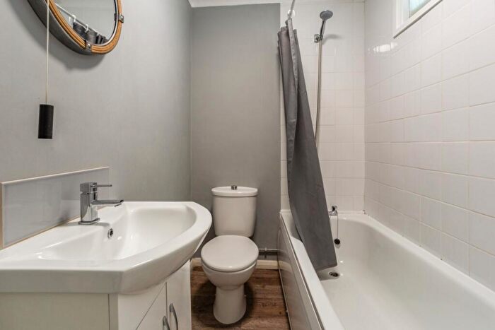 2 Bedroom Apartment To Rent In Sackville Road Hove, BN3