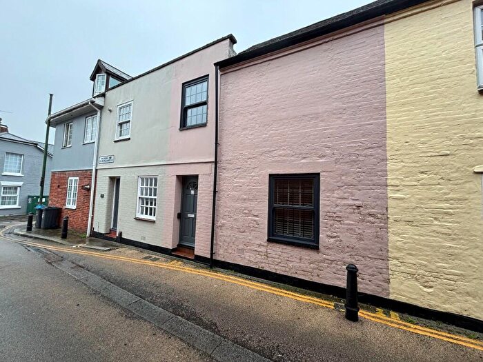 2 Bedroom Cottage To Rent In Millhams Street, Christchurch, Dorset, BH23