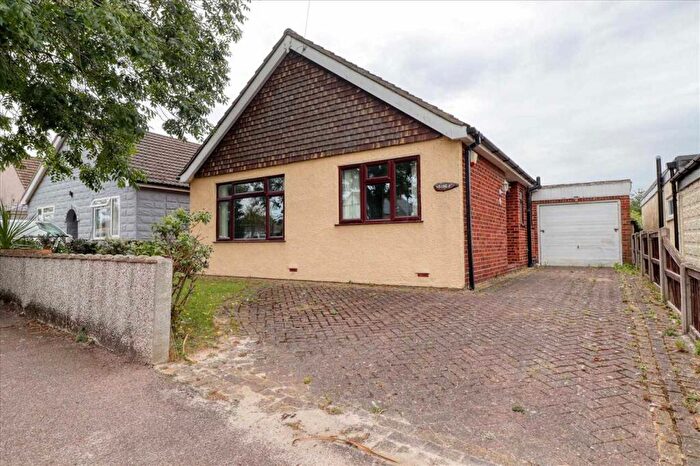 3 Bedroom Bungalow For Sale In Gorse Lane, Great Clacton, CO15