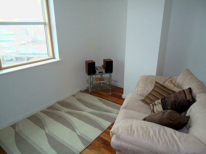 Flat To Rent In Wellington Street, Leeds, West Yorkshire, Uk, LS1